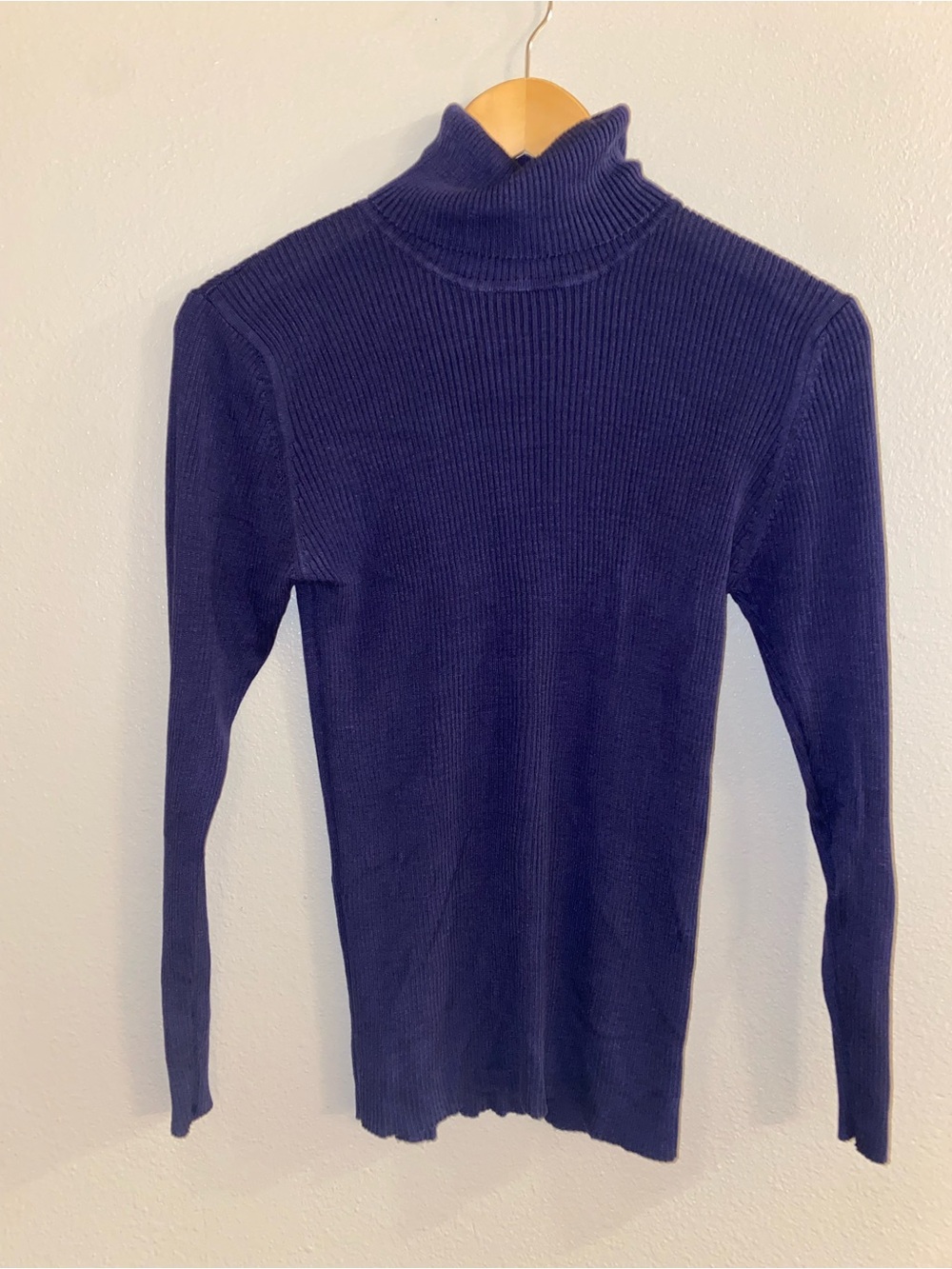 August Silk Knits Purple 100% Silk Ribbed Turtleneck Sweater M